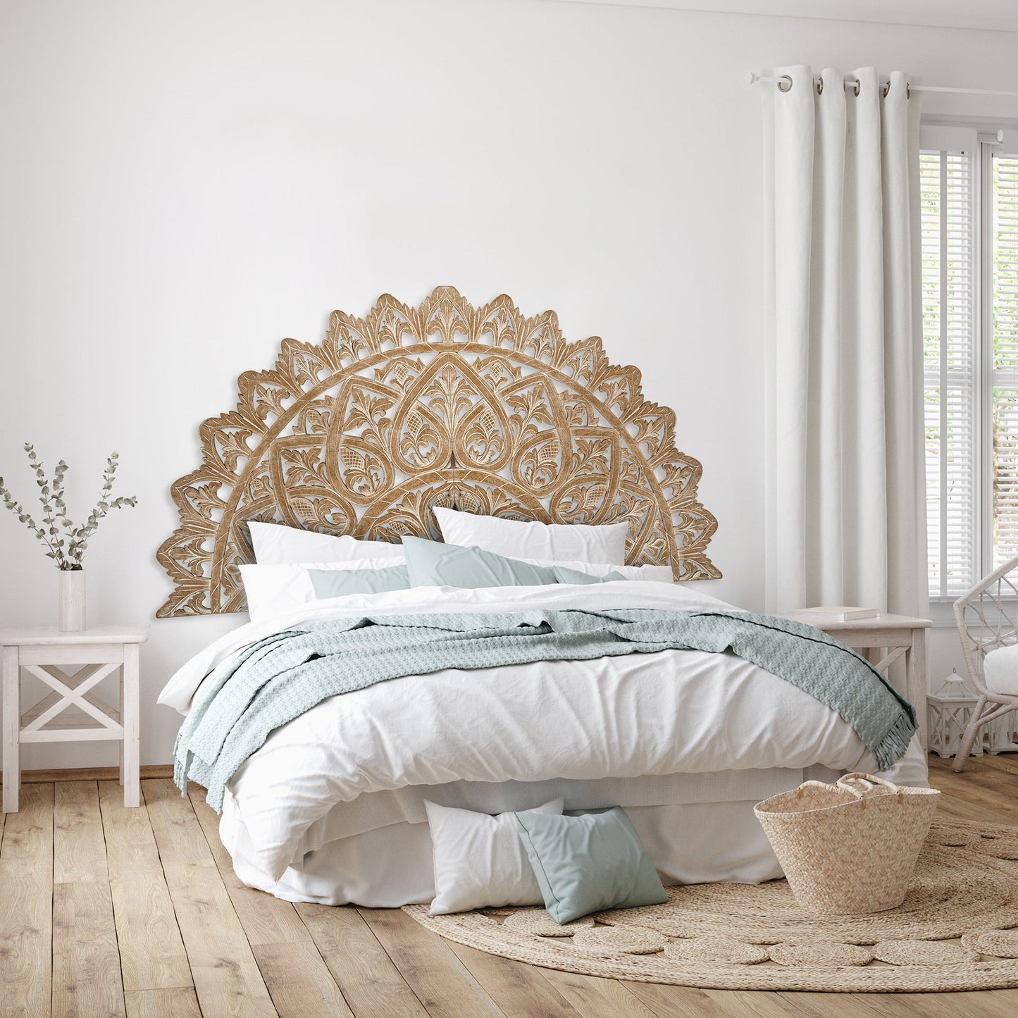 Carved Bed Headboard "Mahkota" - Antic wash